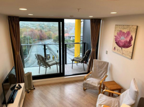 FREE WIFI!! Spacious 1-Bedroom Apt, Auckland CBD